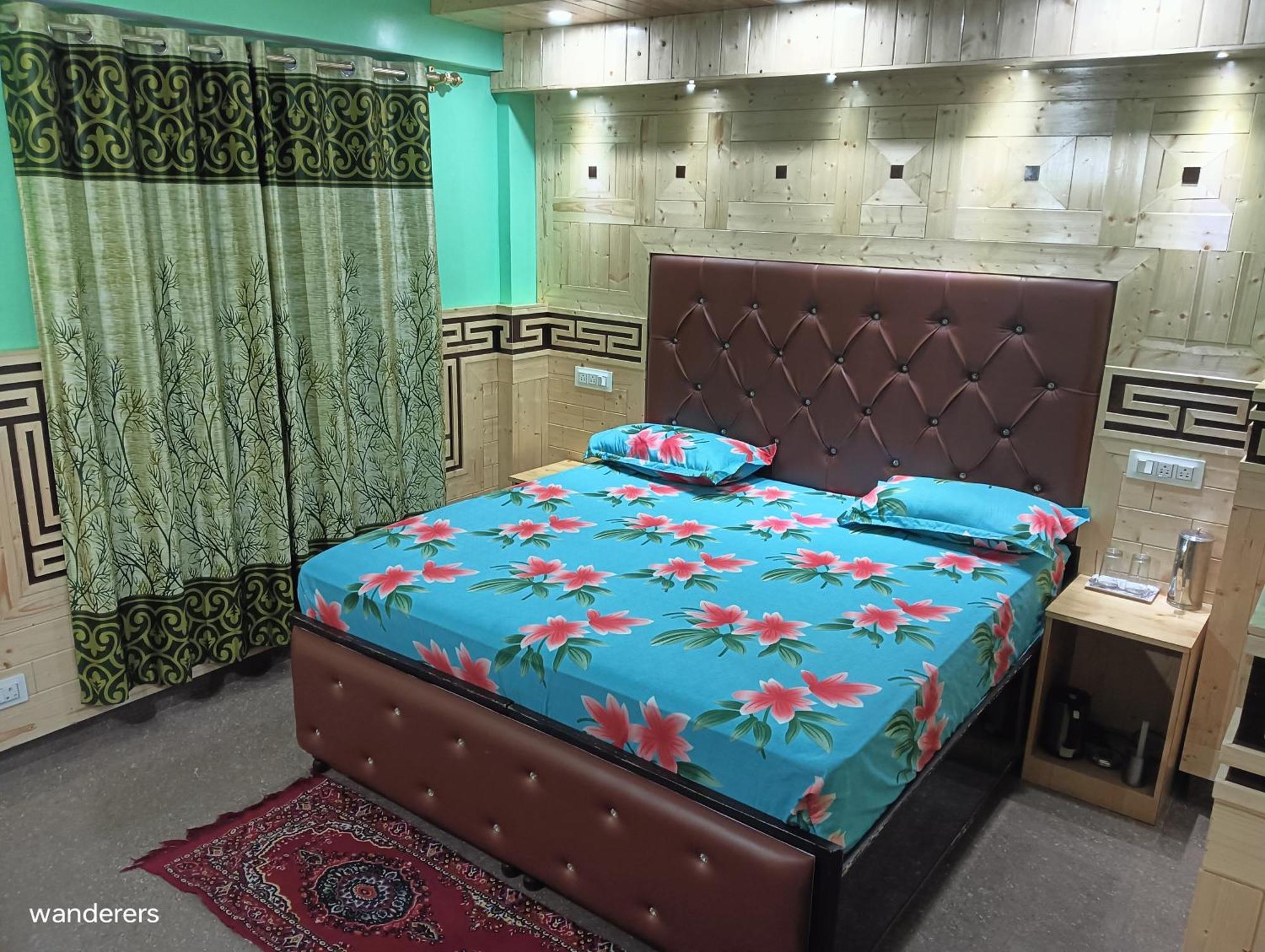 Wanderers Homestay -All Mountain Facing Rooms Kalpa Ngoại thất bức ảnh